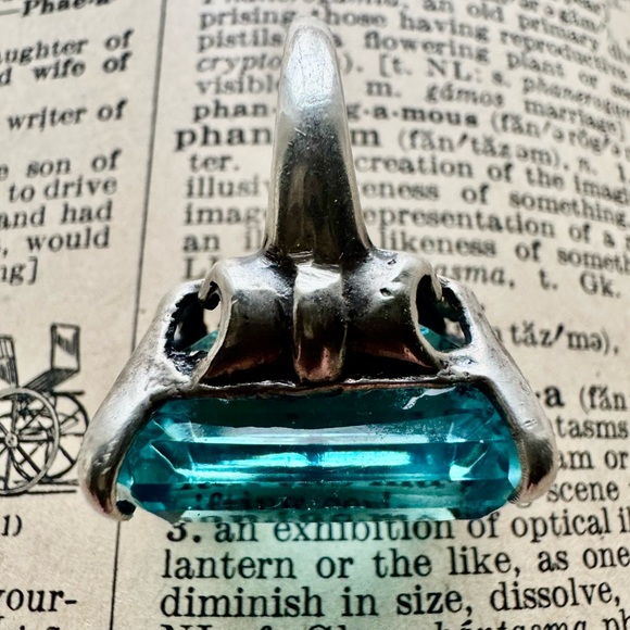 Large Vintage Aqua Stone Rectangular Faceted Crystal Sculpted Silver Setting 6 - Picture 3 of 14